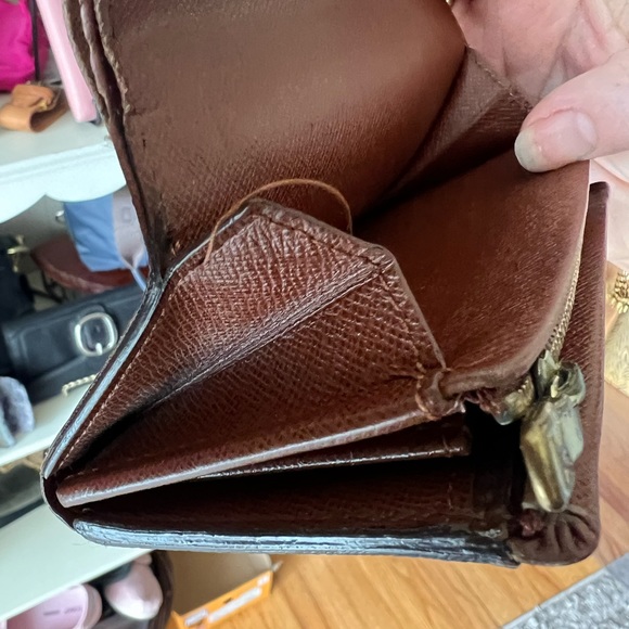 LV monogram wallet 5 1/2 x 3 1/2- CA0322 - Picture 8 of 17